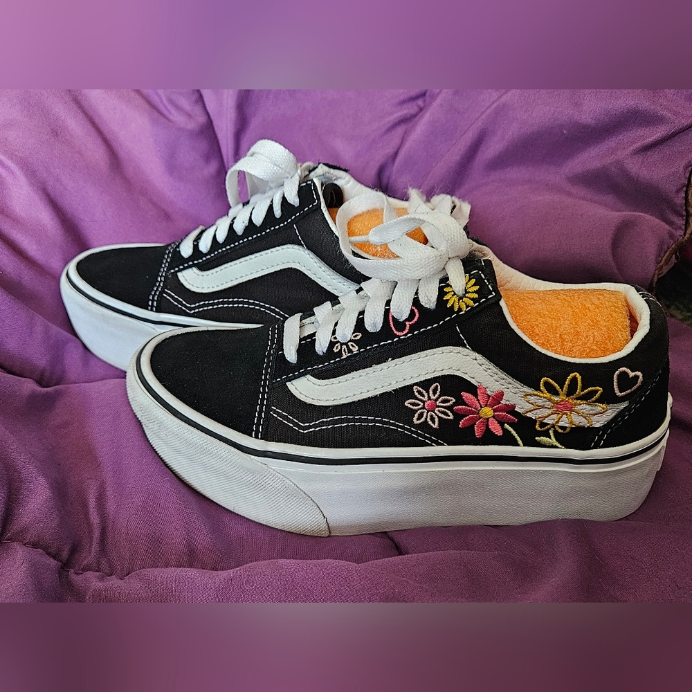 Gently Used - Vans Off The Wall‎ Old Skool stackform sneakers floral embroidery - Picture 2 of 8